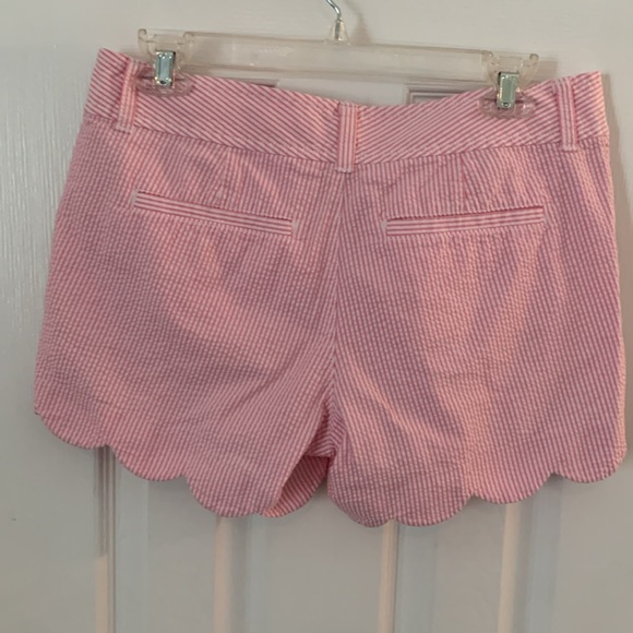 Women’s Lilly Pulitzer Pink & White Striped Seersucker Scalloped Shorts Sz. 6 - Picture 7 of 9